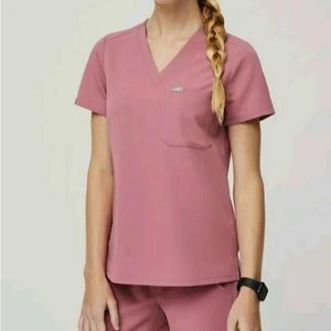 FIGS Scrubs - Limited edition breast cancer awareness - One Pocket Catarina